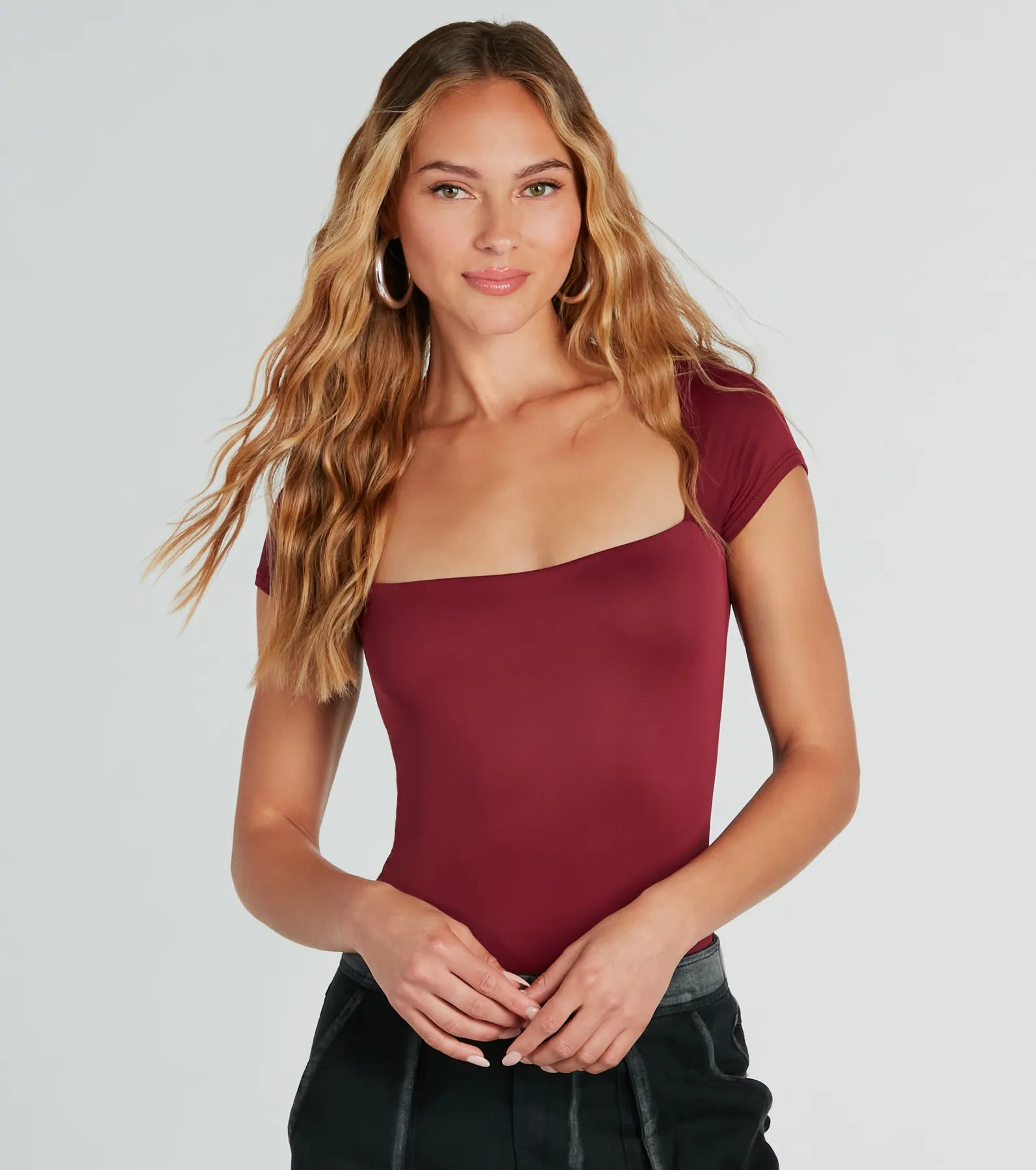 Women's Frayed Hem T-Shirts-Smooth Silhouette Short Sleeve Bodysuit