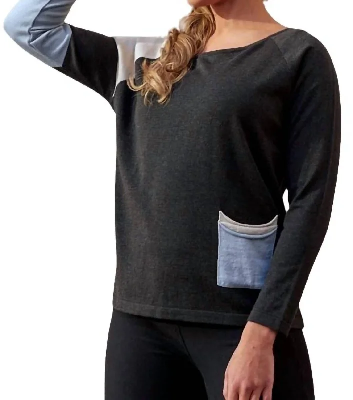 Women's Slit Floral Pullovers-Color Block Scoopsweater In Coal Combo