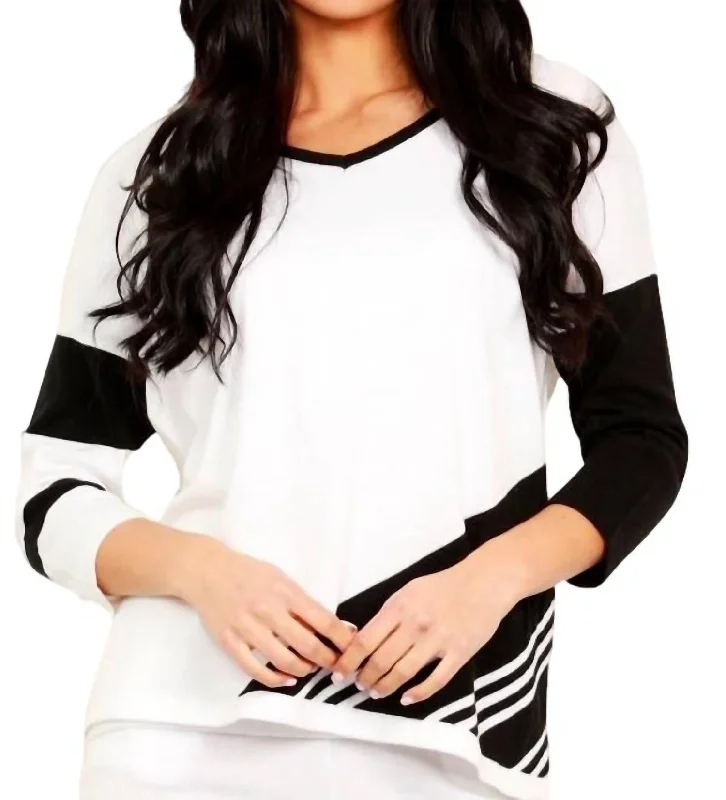 Women's Silk Denim Pullovers-Abstract V-Neck Pullover In White/black