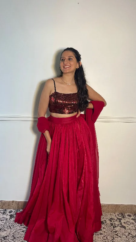 Kesha x Tyohaar | Sleeveless Strappy Red Sequined Shimmer Saree Blouse